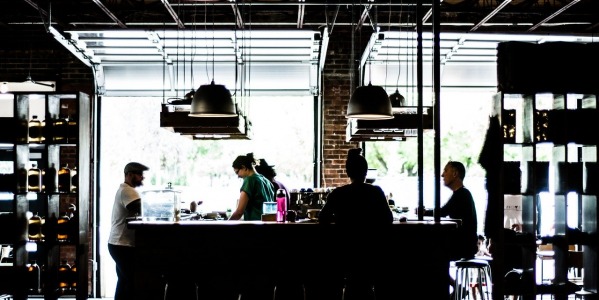 Jak powinna wyglądać organizacja pracy w restauracji ? 